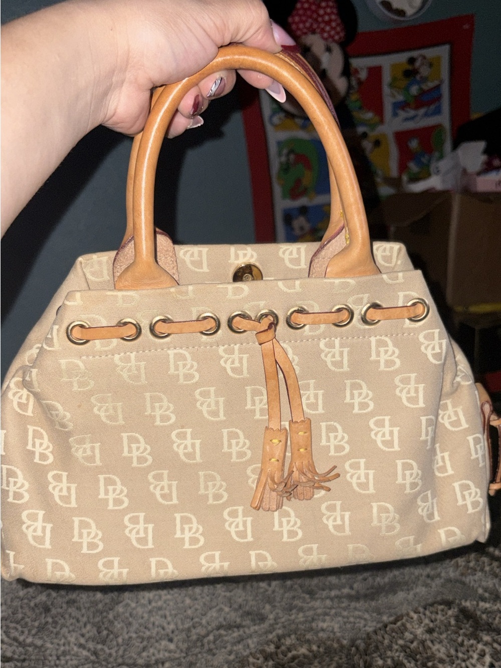 ‼️CLOSET CLEAN OUT‼️Dooney & Bourke Mini Hand Bag